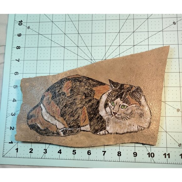 Calico Cat Stone Plaque Unique Art Hand Painted Rustic Wall Hanging Cottage - Picture 4 of 4